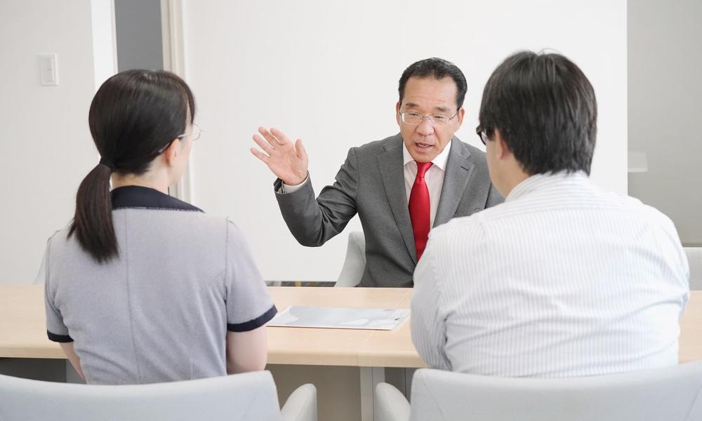 事業者と話す様子